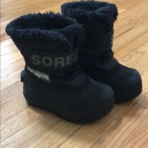 Sorel boots— toddler